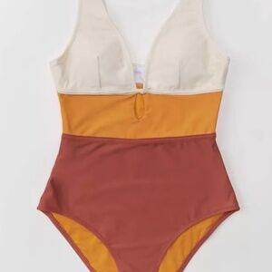 CUPSHE Women's One Piece Swimsuit Color Block Keyhole Cutout Bathing Suit